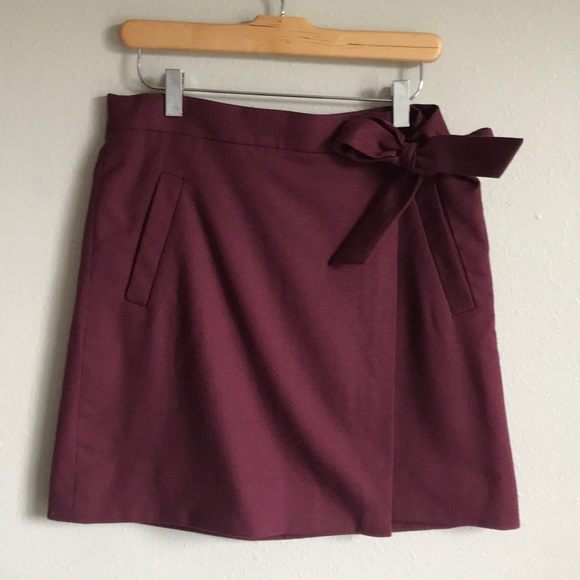 J. Crew Dresses & Skirts - J Crew Wool burgundy bow tie skirt